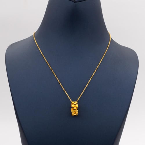 عقد ذهب عيار 21