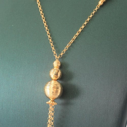 عقد ذهب صافي عيار 21