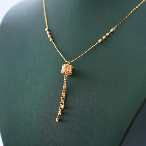 عقد ذهب عيار 21