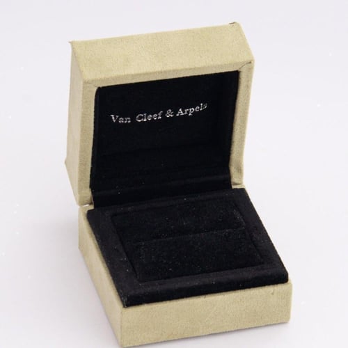 حلق ذهب عيار 18