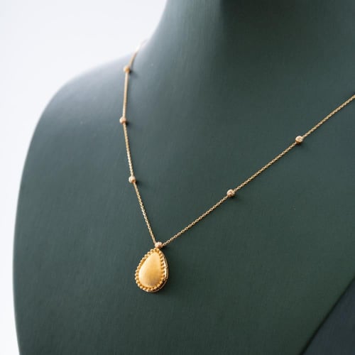 عقد ذهب عيار 21