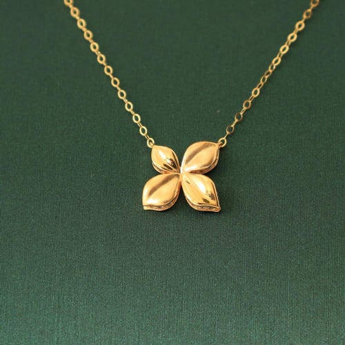 عقد ذهب عيار 21