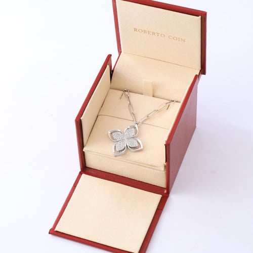 عقد ذهب عيار 18