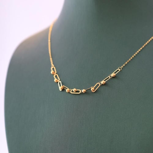 عقد ذهب عيار 21