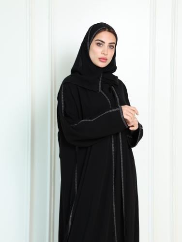 عباية كريب اسود بتطريز رمادي غامق N307