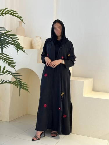 حرير ياباني مغسول / اسود / ربع كلوش مع تطريز