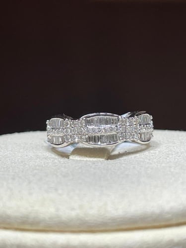 خاتم ألماس بتصميم مزدوج فاخر