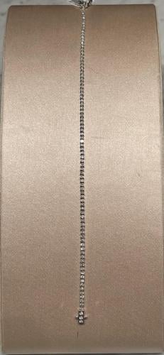 إسوارة ألماس رفيعة بتصميم أنيق