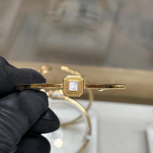 اسوارة اطفال اسوار ذهب مفتوحة بتصميم فخم يبرز جمال...