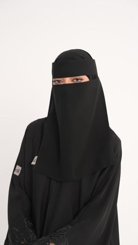 نقاب ملكي بدون مقوى