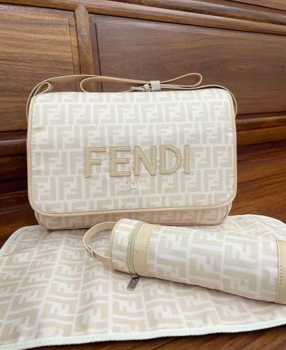 شنطة مواليد فندي