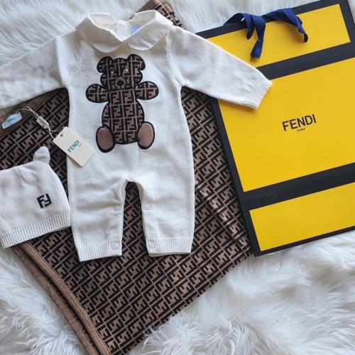 طقم فندي ربيعي يناسب الفصلين ( كيس الماركة مجاناً...