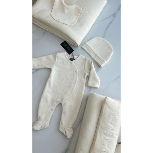 طقم قوتشي البيج ٥ قطع +كيس الماركة مجاناً