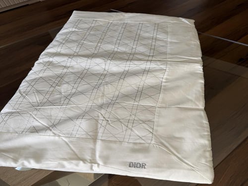 طقم ديور للجنسين ( خمس قطع)