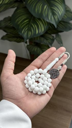 مسباح ابيض طربزونه ابيض باسود