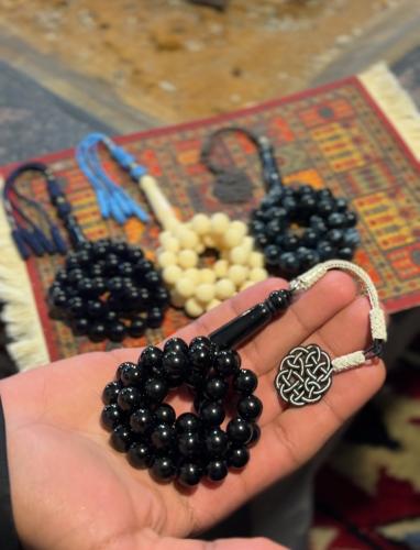 مسباح اسود طربزونه اسود
