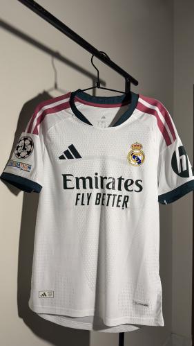 تيشيرت ريال مدريد الاساسي