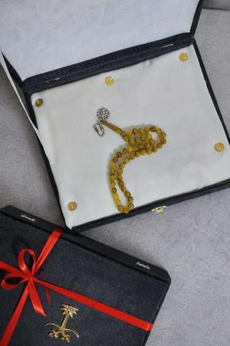 Simple winter ghutra with prayer beads