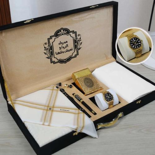 Custom men's graduation set