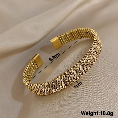 اسوارة يد نسائية