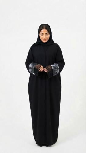 عباية لانا