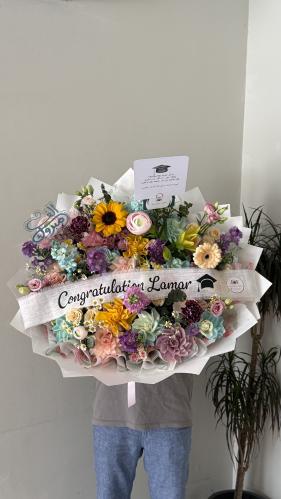 Graduation bouquet 2026 and ribbon