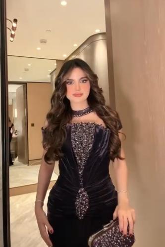 فستان كاريس