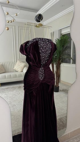 فستان كاريس