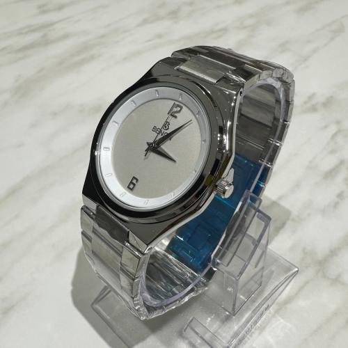 ساعة بينون مقاس 40 mm