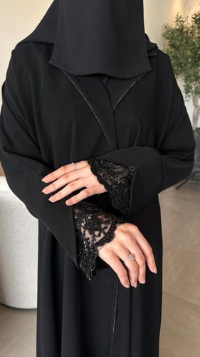 عبايه علياء