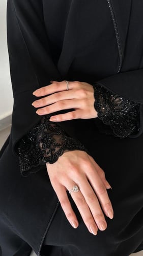 عبايه علياء