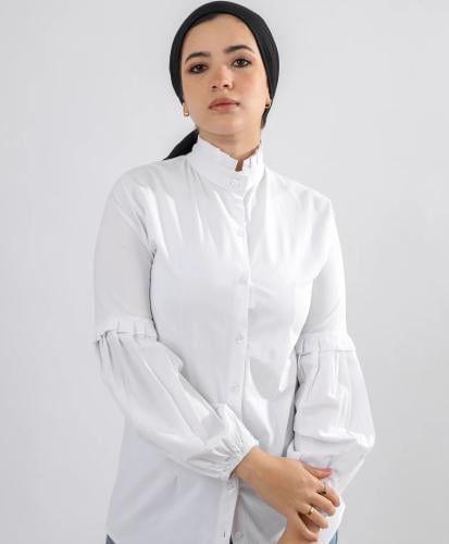 شميز ياقه بليسيه وكم منفوش