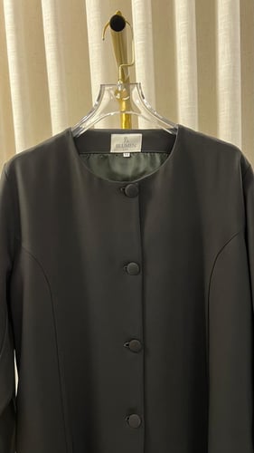 AB002