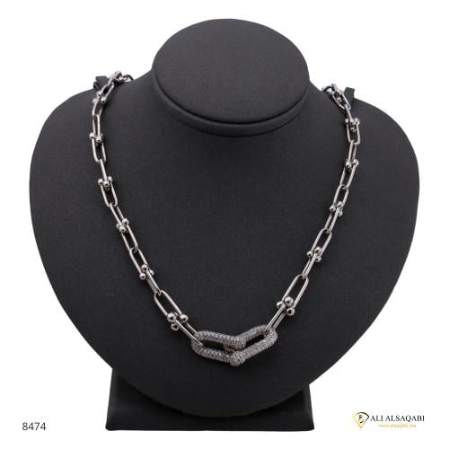 عقد تيفاني هاردوير عيار 18