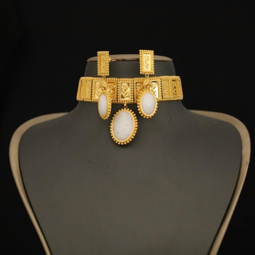 مخنق سبائك مع الحلق حجر أبيض عقيق