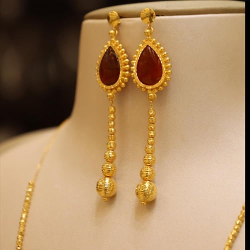 طقم ذهب سبحة حجر عقيق كبدي