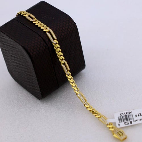 سوارة طايحة موناكو FIGARO