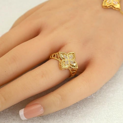 نصف طقم تصميم براند