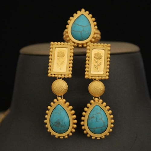 طقم حجر عقيق سماوي مع السبائك