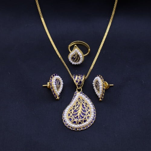 تعليق طقم هندي