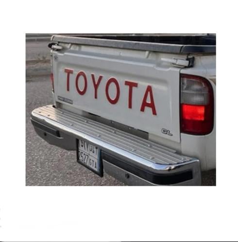 علامه تويوتا باب الحوض هايلكس وطني عاكس