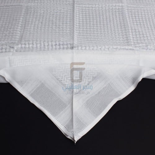 شماغ شيلد ابيض