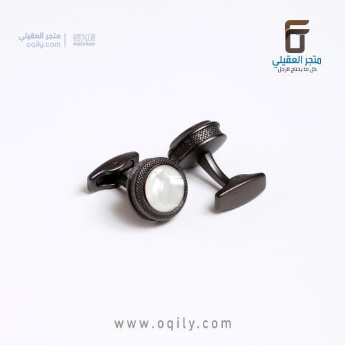 كبك رجالي دائري بفص لؤلؤي وإطار منقوش