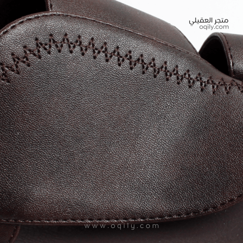 حذاء شرقي رجالي