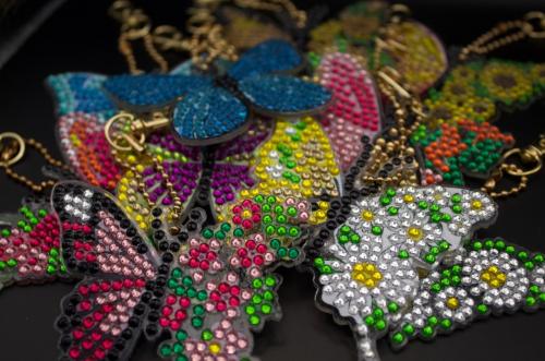 ميداليات الفراشات 2