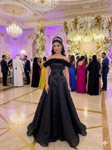 فستان سهرة دانتيل جيبون كلفه تطريز دبل كلوش