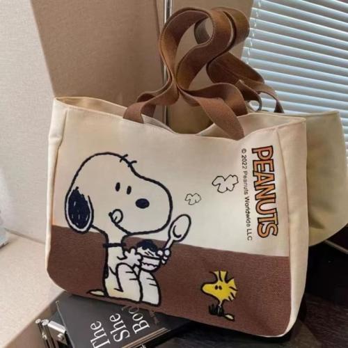 Snoopy printed fabric bag