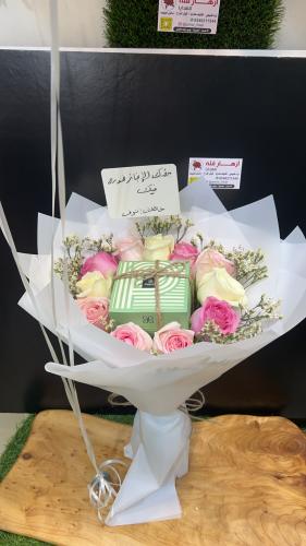 باقة ورد مميزه مع شوكلت ياتشي