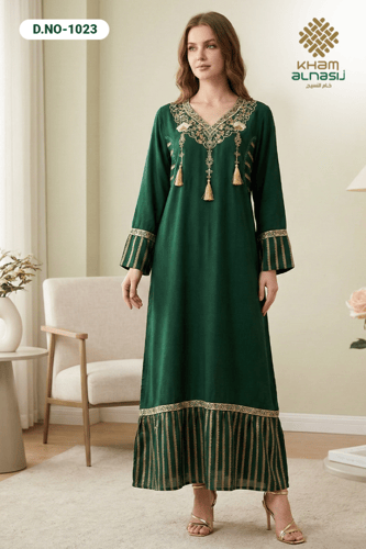 جلابية كشميري بتفاصيل فاخرة ولمسة تراثية راقية