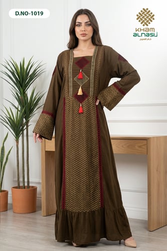 جلابية كشميري أنيقة بتصميم تراثي فاخر